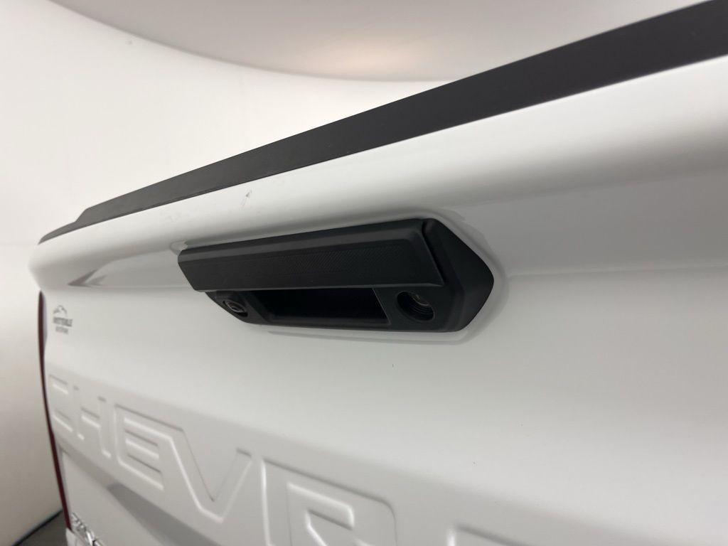 Thumbnail: 2026 Chevrolet Silverado 1500 - 17