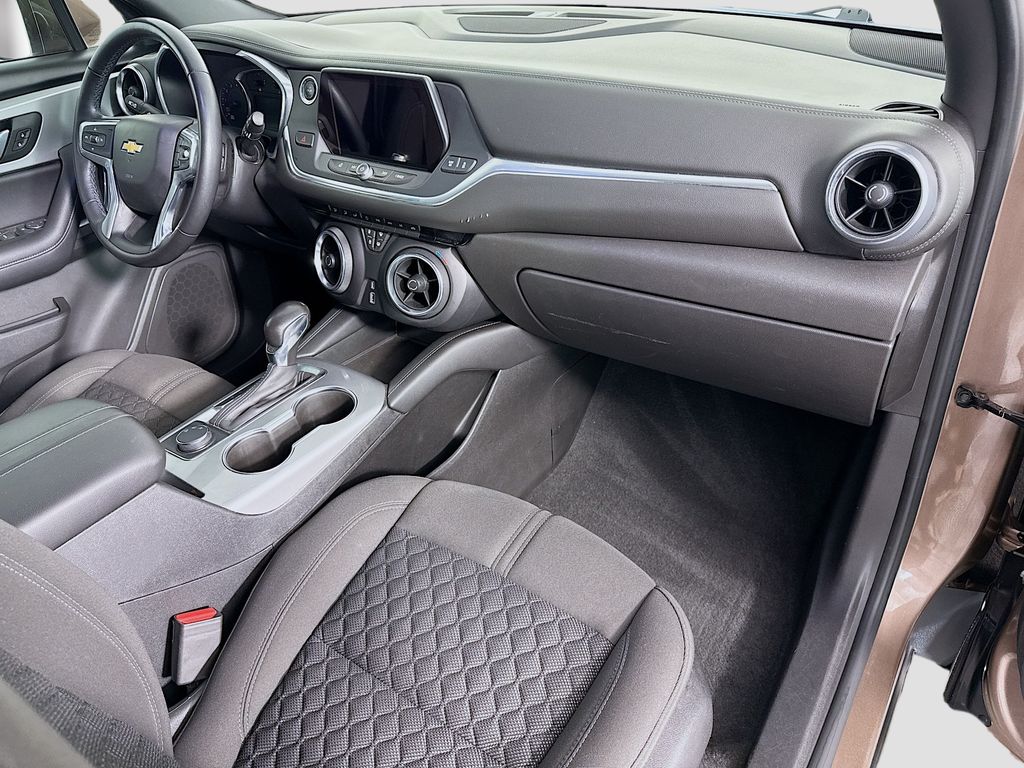 Thumbnail: 2019 Chevrolet Blazer - 17