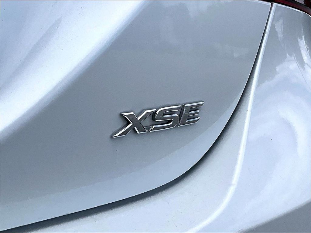 2018 Toyota Camry — photo 29