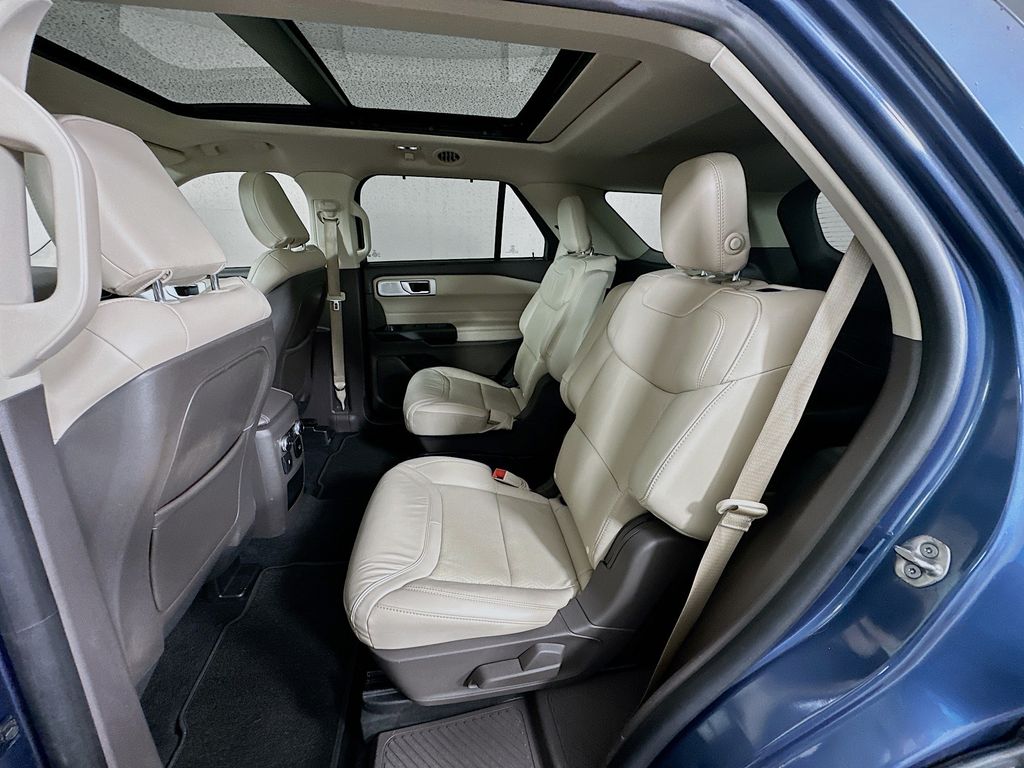 Thumbnail: 2020 Ford Explorer - 24