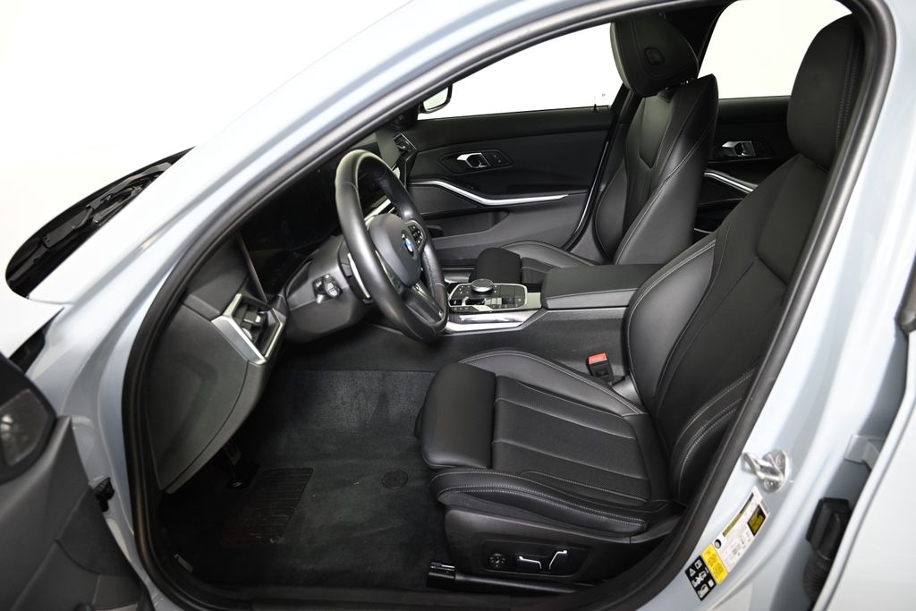 Thumbnail: 2024 BMW 3 Series - 14