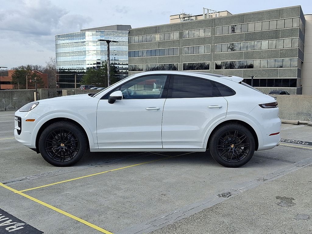 Thumbnail: 2024 Porsche  - 7