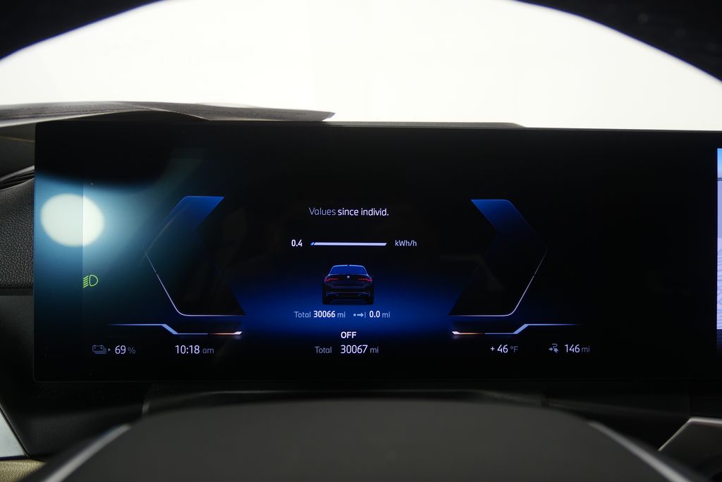 Thumbnail: 2024 BMW i4 - 20