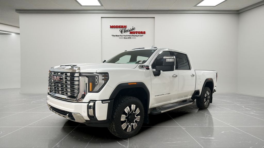 2025 GMC Sierra 3500HD Denali Crew Cab 4WD