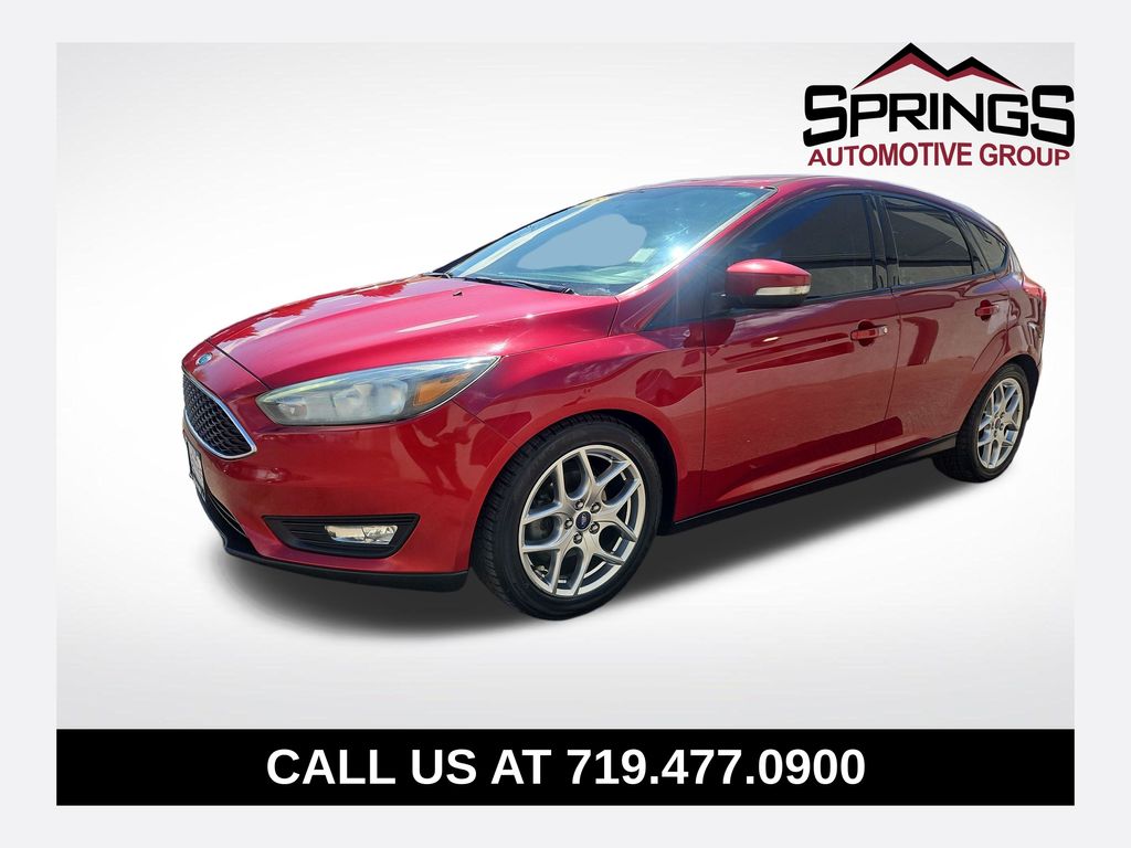 Ruby Red Metallic 2015 Ford Focus SE Hatchback Hatchback Front-Wheel Drive 6-Speed Automatic