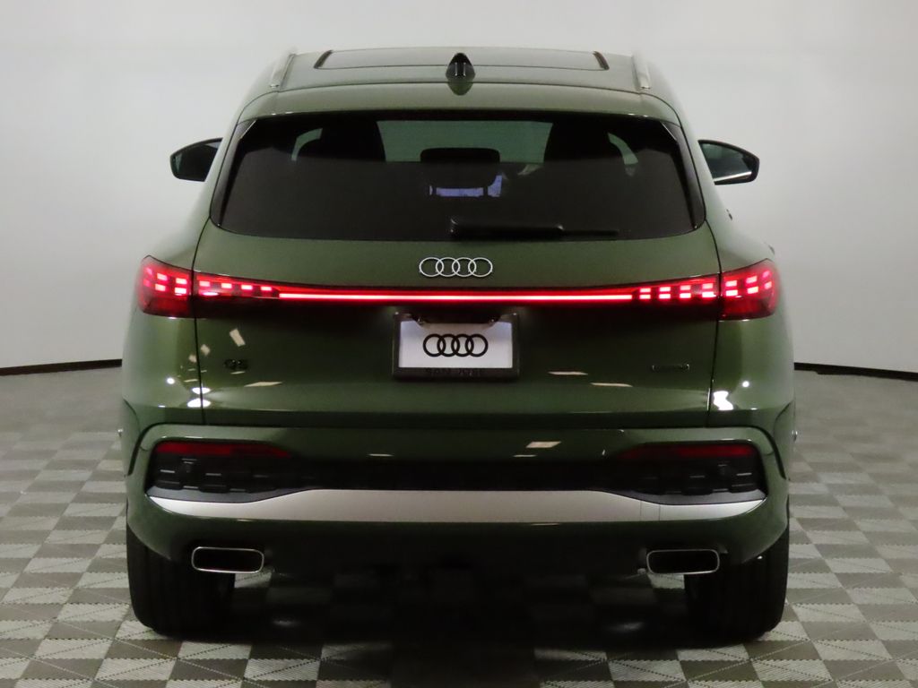 Thumbnail: 2025 Audi Q5 - 4