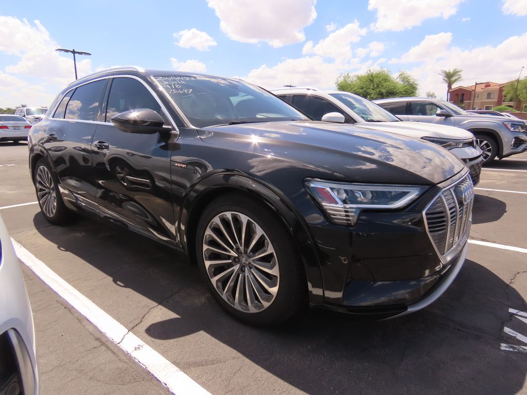 Thumbnail: 2019 Audi e-tron - 2