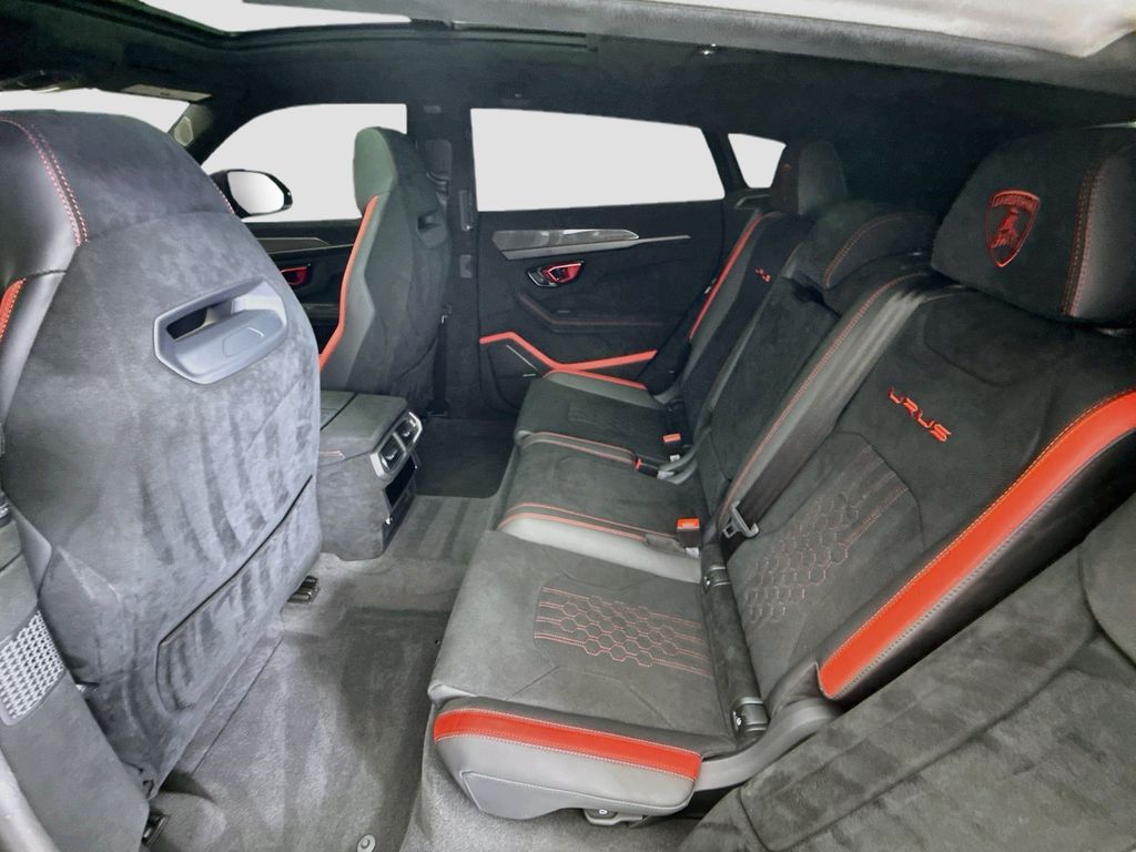 Thumbnail: 2023 Lamborghini Urus - 20