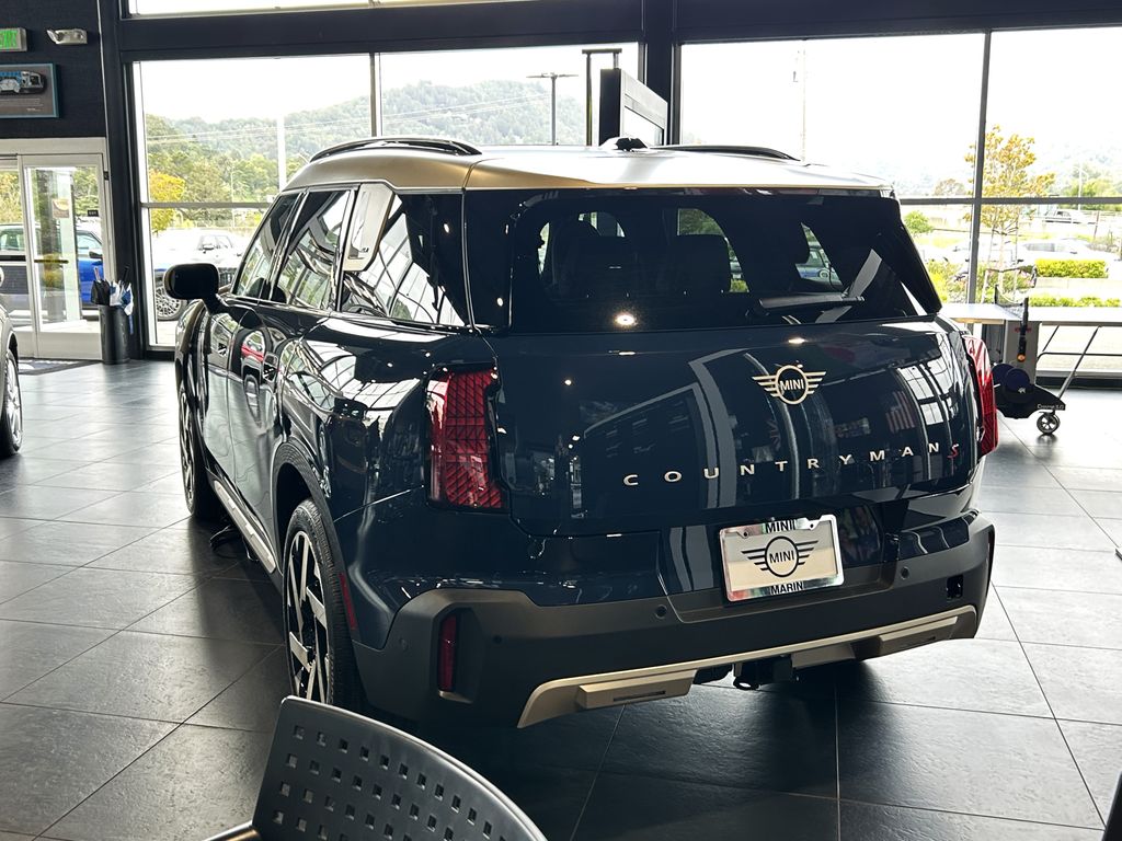2025 MINI Cooper Countryman Iconic 3
