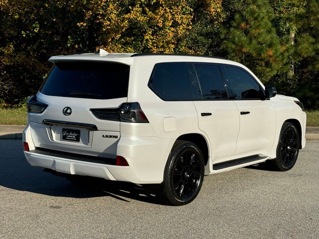 2021 Lexus LX 570 14