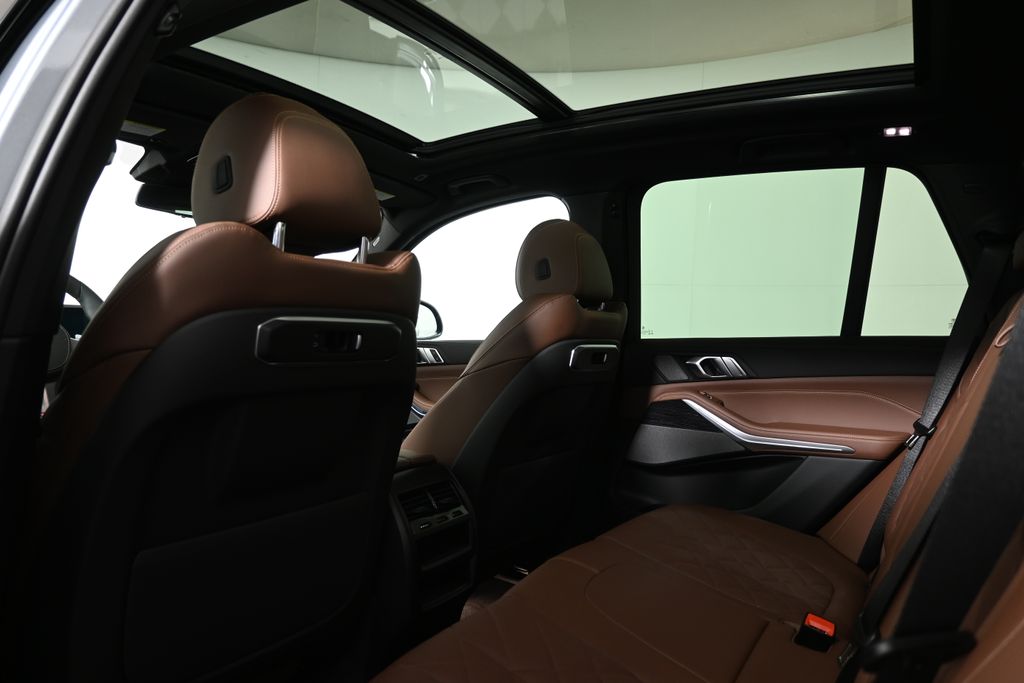 Thumbnail: 2026 BMW X5 - 32