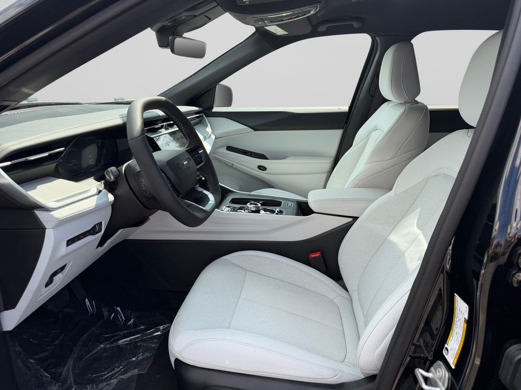 2026 Jeep Cherokee Laredo Black at South Hills CDJR