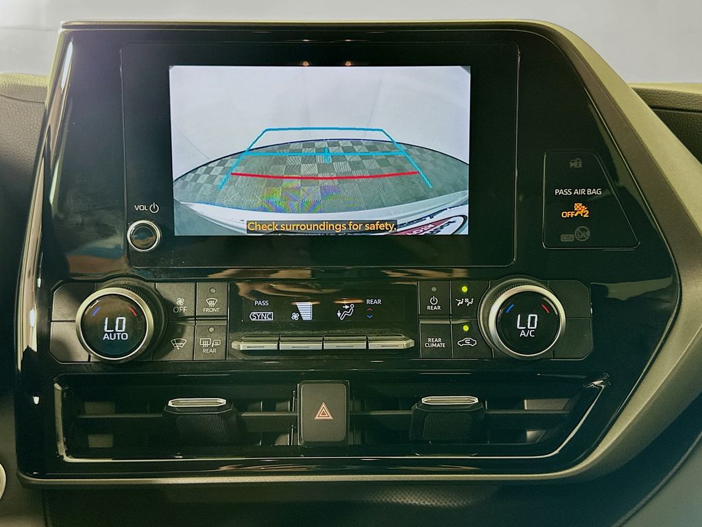 Thumbnail: 2024 Toyota Highlander - 13