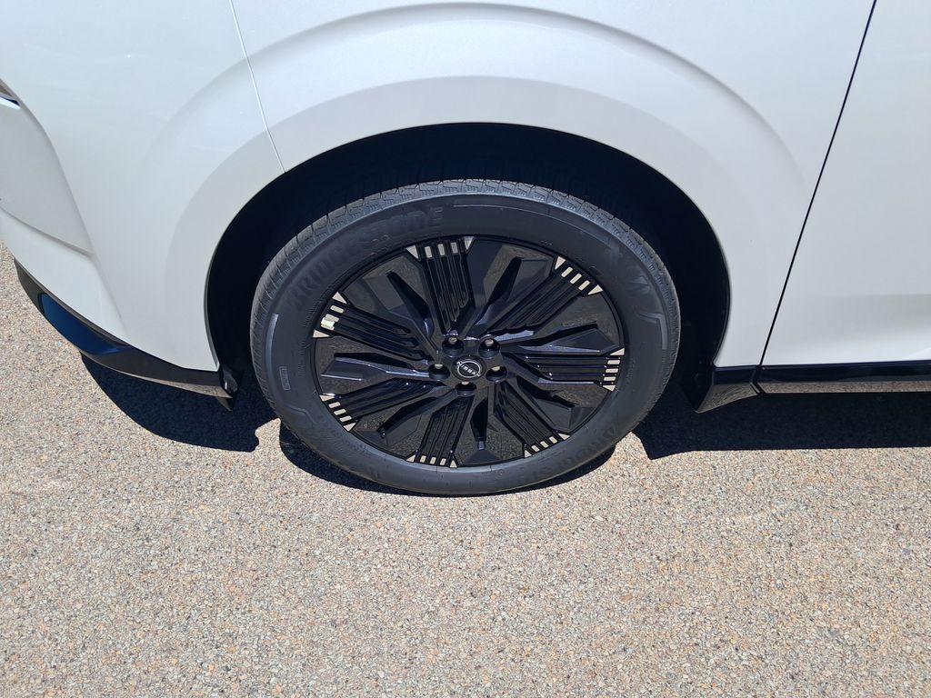 New 2026 White Nissan Platinum image 28
