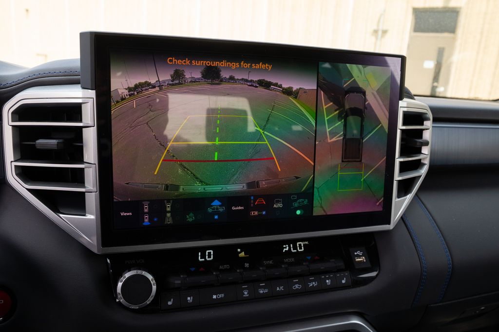 2025 Toyota Tundra Platinum - Photo 35