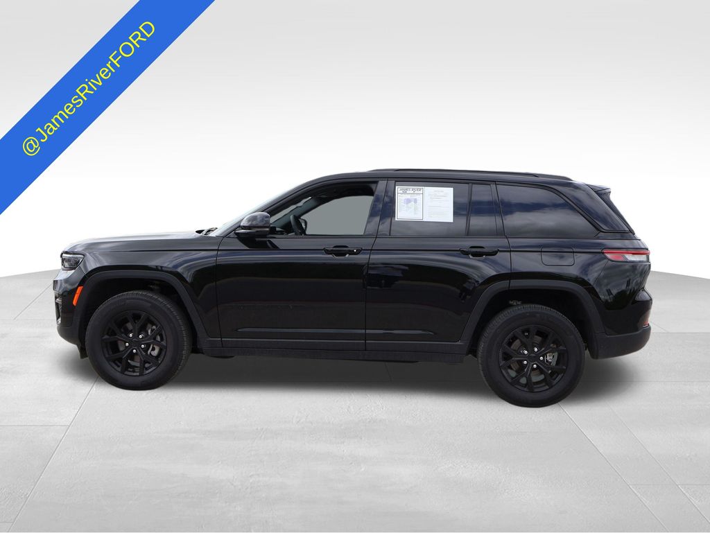 View vehicle photo 2