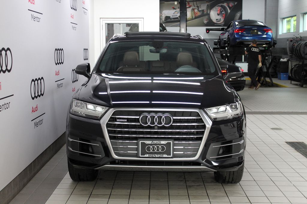 Thumbnail: 2017 Audi Q7 - 9