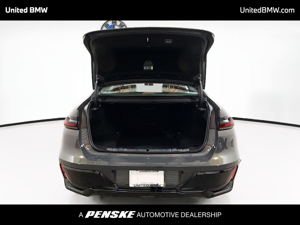 Thumbnail: 2026 BMW 7 Series - 14