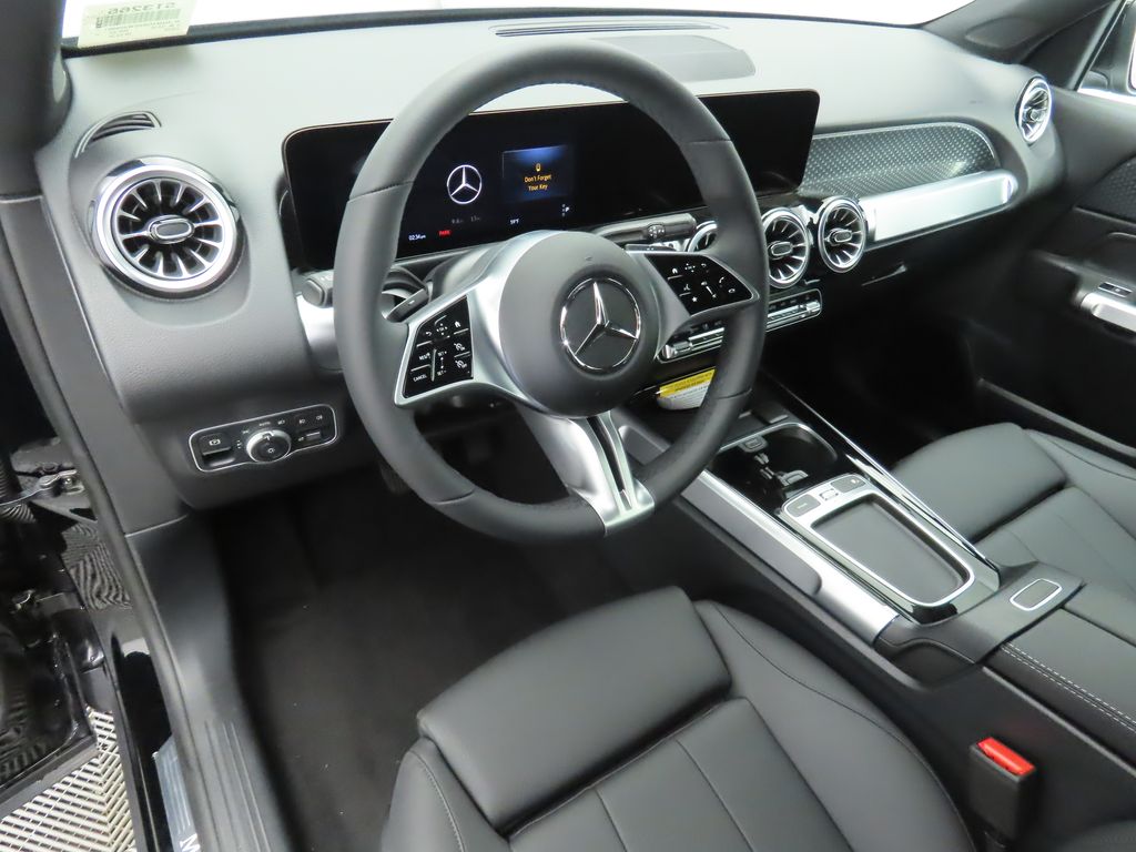 Thumbnail: 2025 Mercedes-Benz GLB - 9