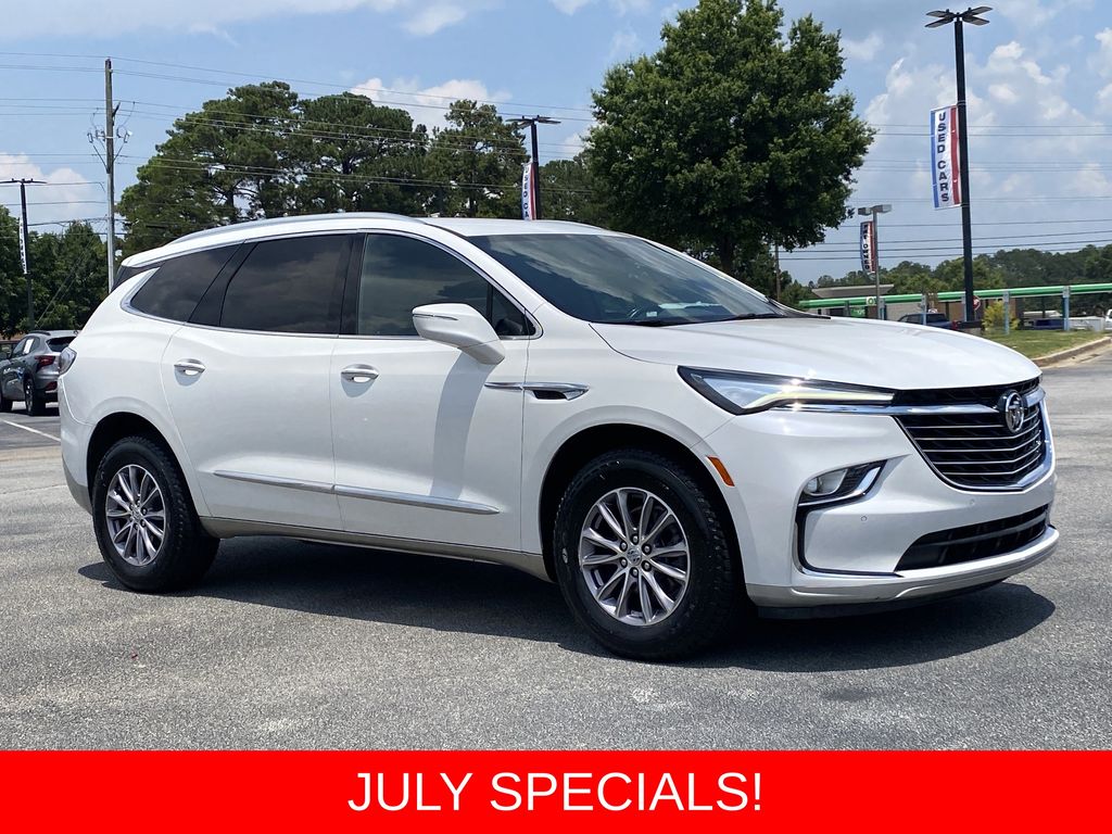  2023 Buick Enclave Essence AWD   