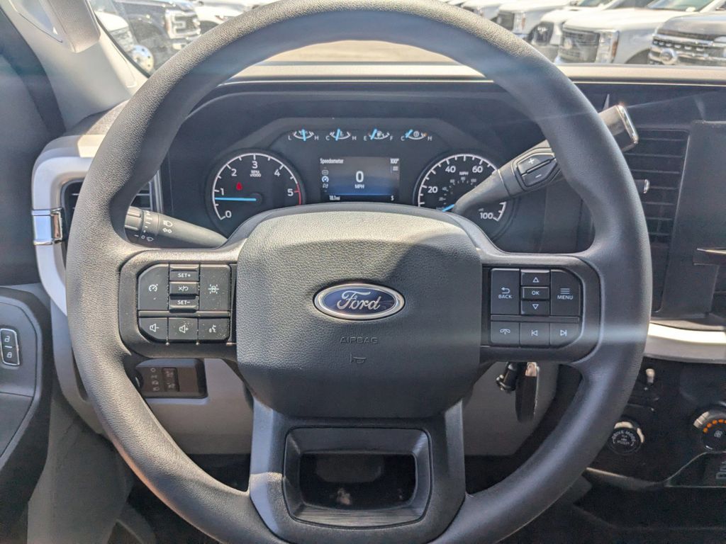 2025 Ford F-350 Super Duty XL