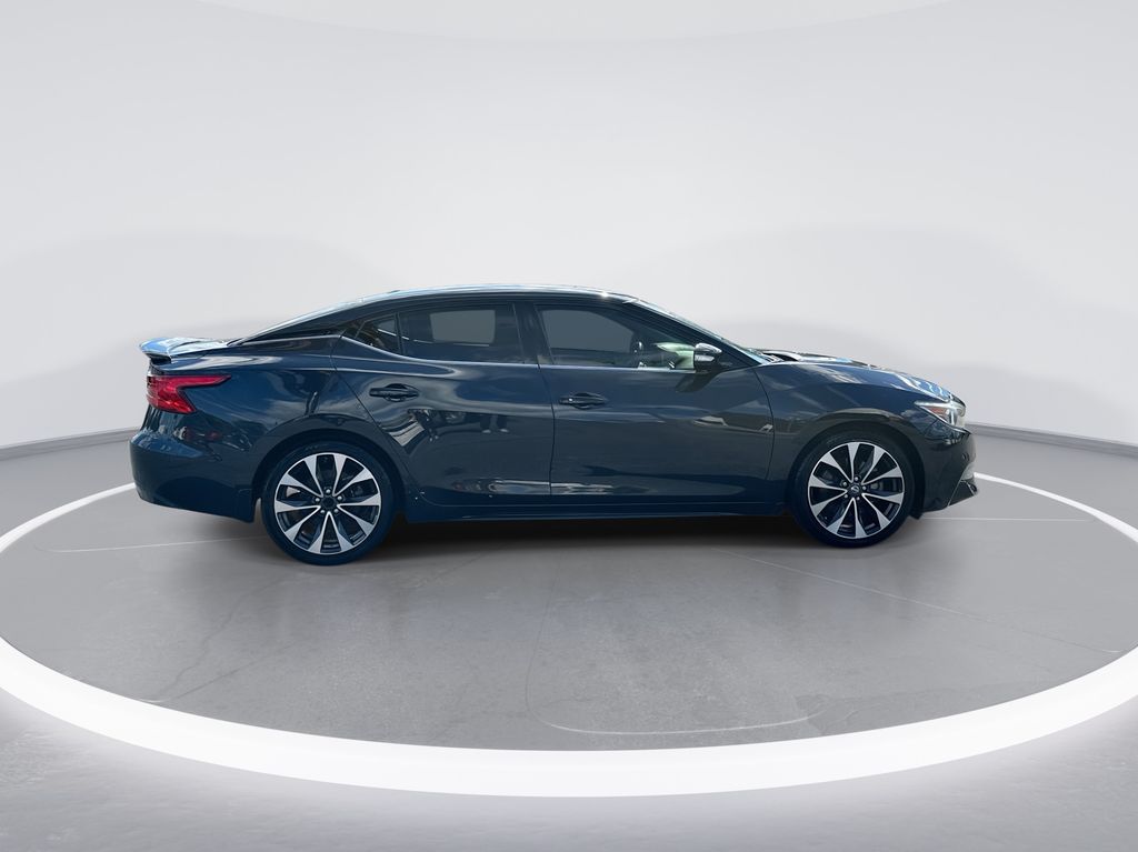 2017 Nissan Maxima SR - 8