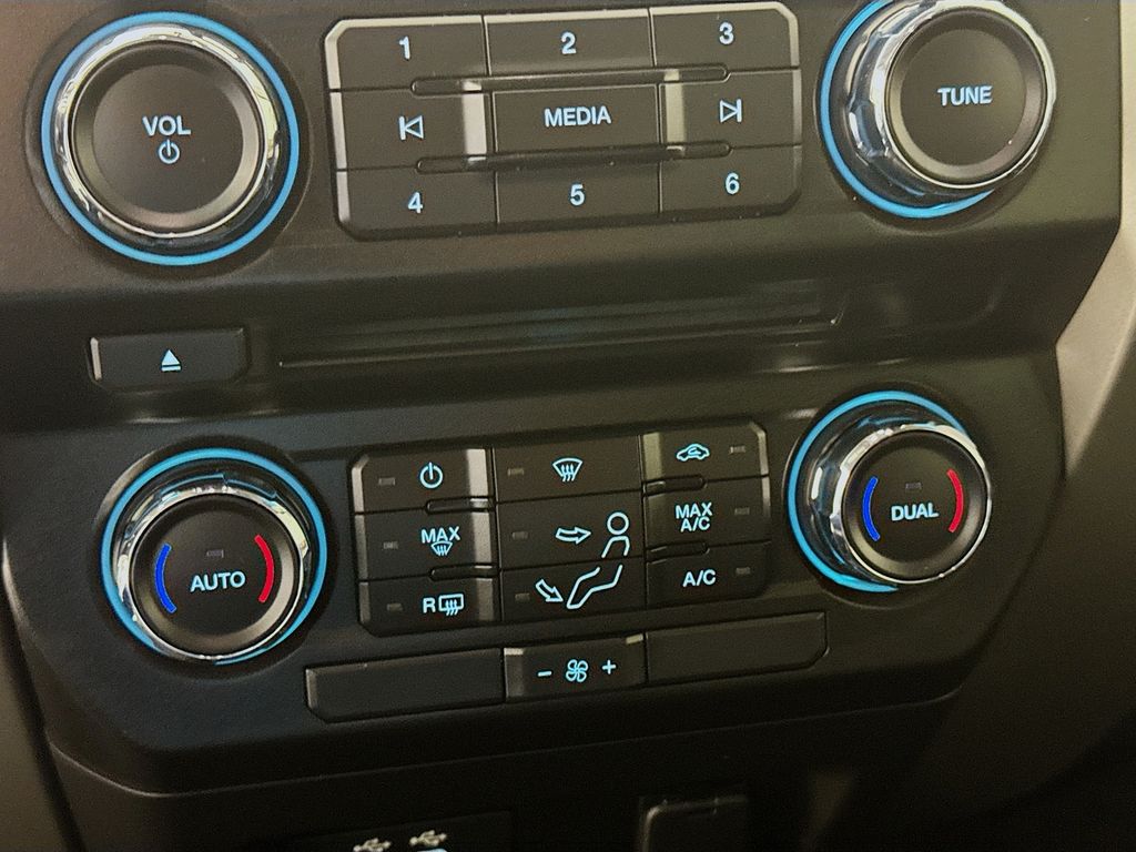 Used Car 2017 Ford F-250sd  Lariat For Sale Under $30,000 In San Antonio, Texas