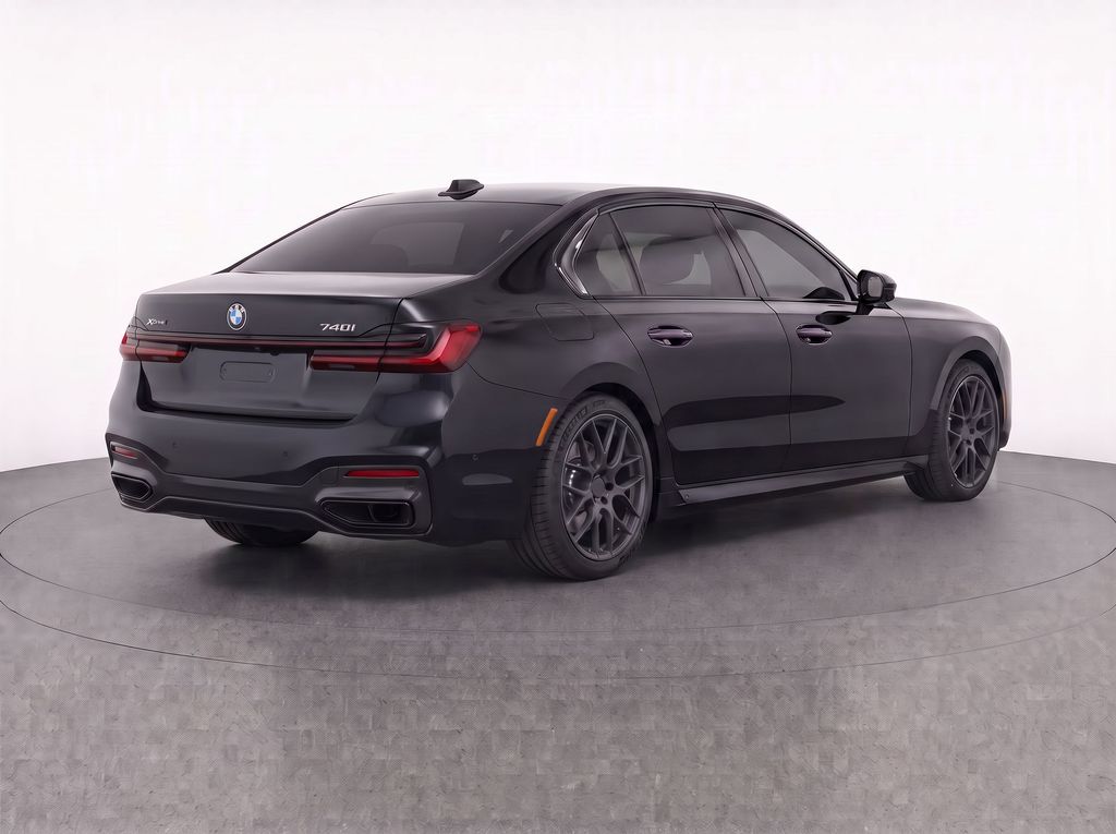 Thumbnail: 2022 BMW 7 Series - 32