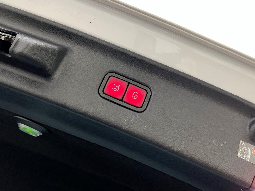 Thumbnail: 2024 Mercedes-Benz S-Class - 11