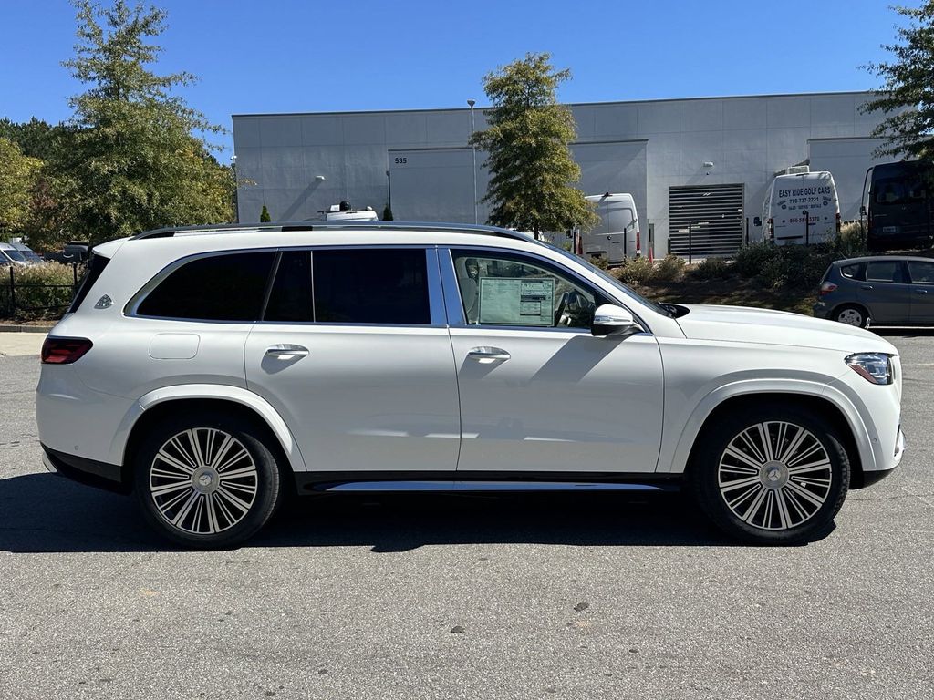 2025 Mercedes-Benz GLS Maybach GLS 600 9