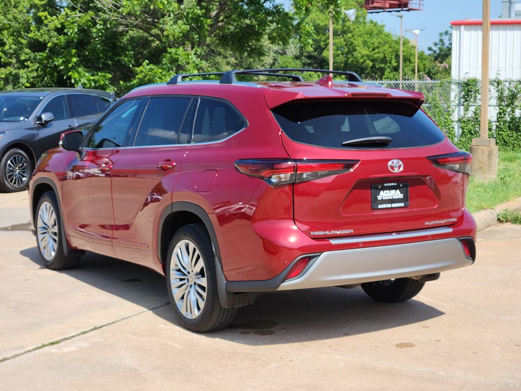 Used 2024 Toyota Highlander SUV