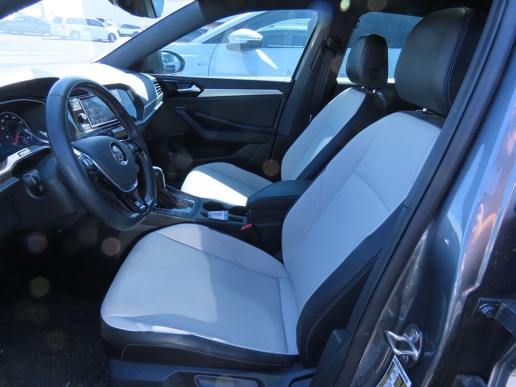 Thumbnail: 2021 Volkswagen Jetta - 10