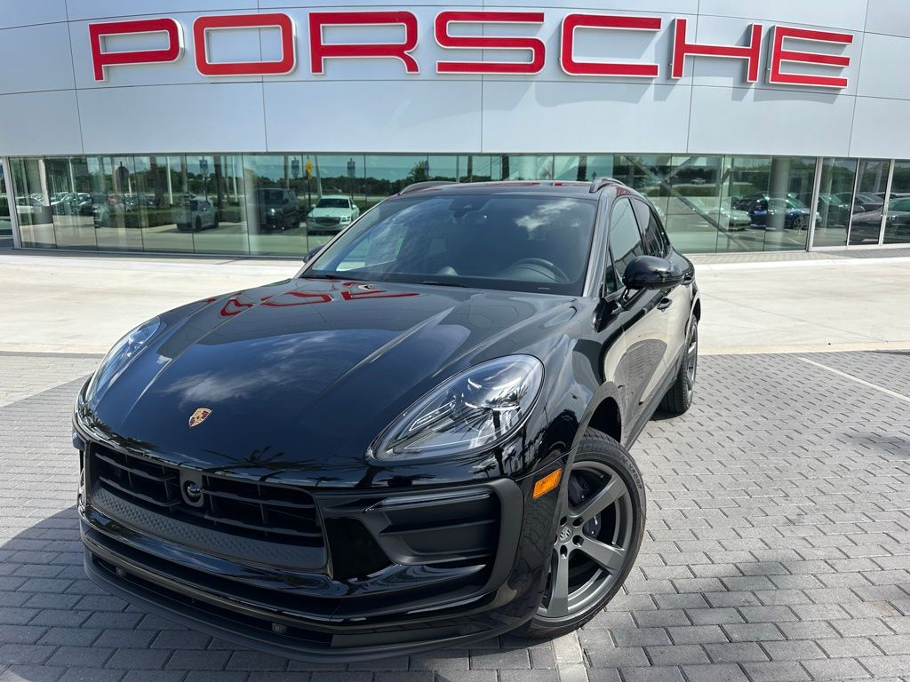 Thumbnail: 2025 Porsche Macan - 1