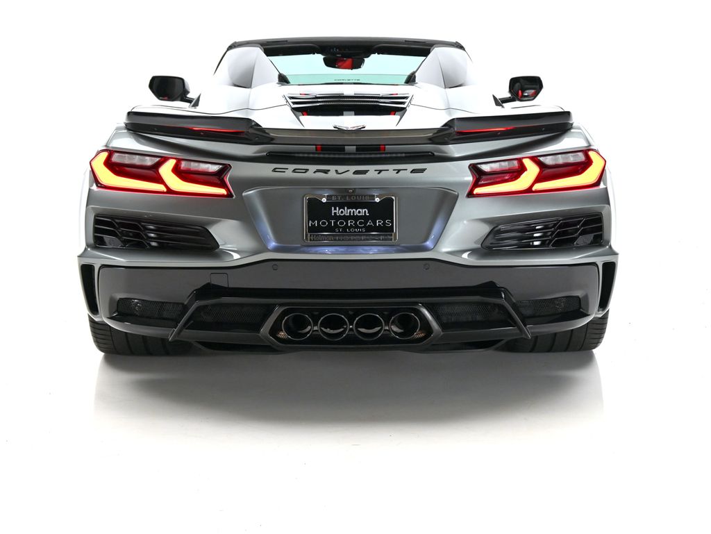 Used 2024 Gray Chevrolet Z06 image 8