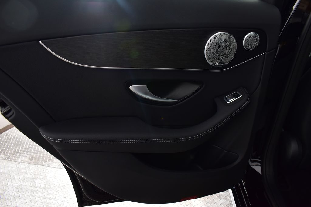 Thumbnail: 2021 Mercedes-Benz C-Class - 31