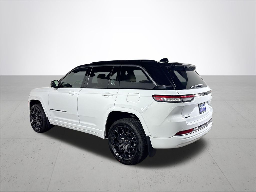 2026 Jeep Grand Cherokee Summit