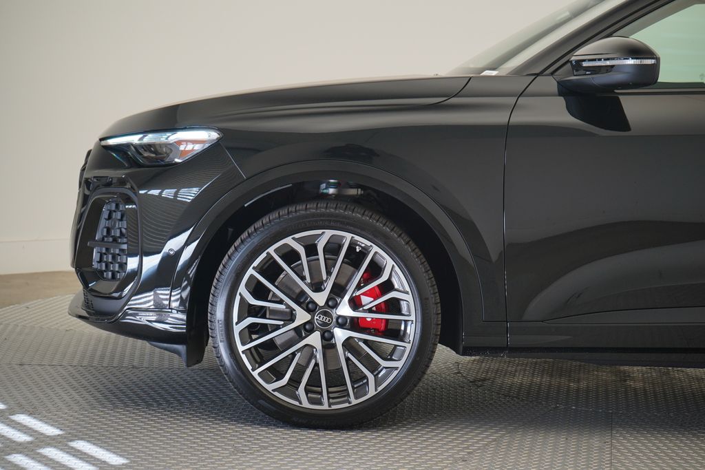 2025 Audi SQ5  3