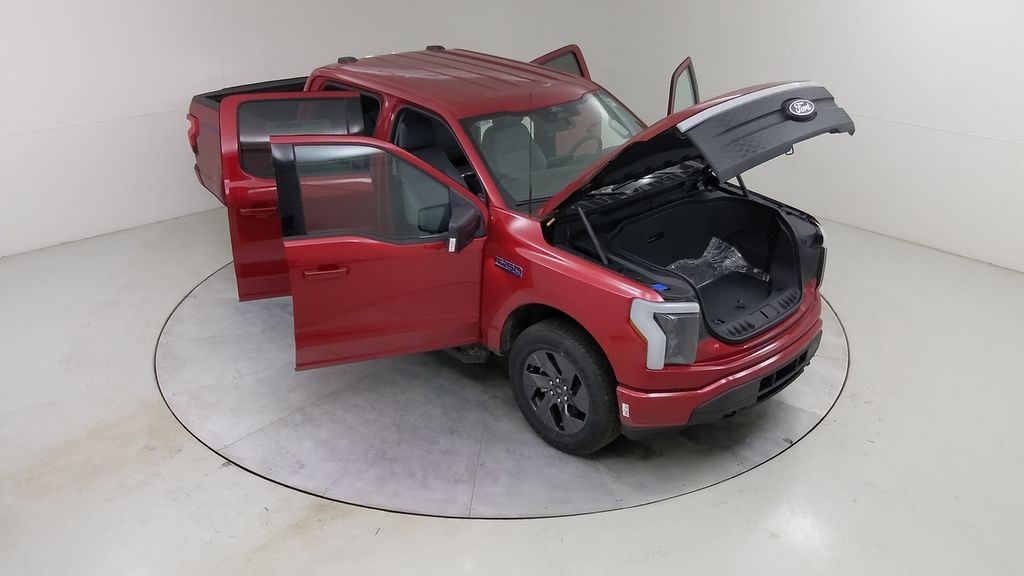 2025 Ford F-150 Lightning Flash - Photo 96