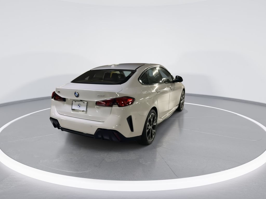 Thumbnail: 2026 BMW 2 Series - 7