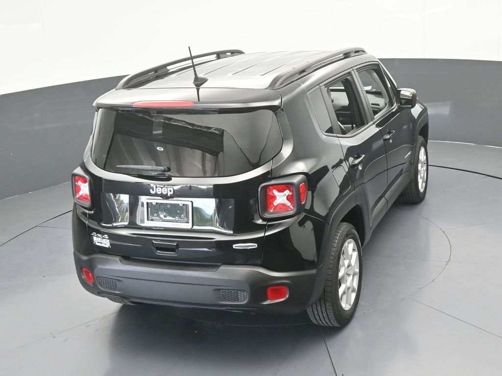 Used 2022 Black Clearcoat Jeep Latitude image 53