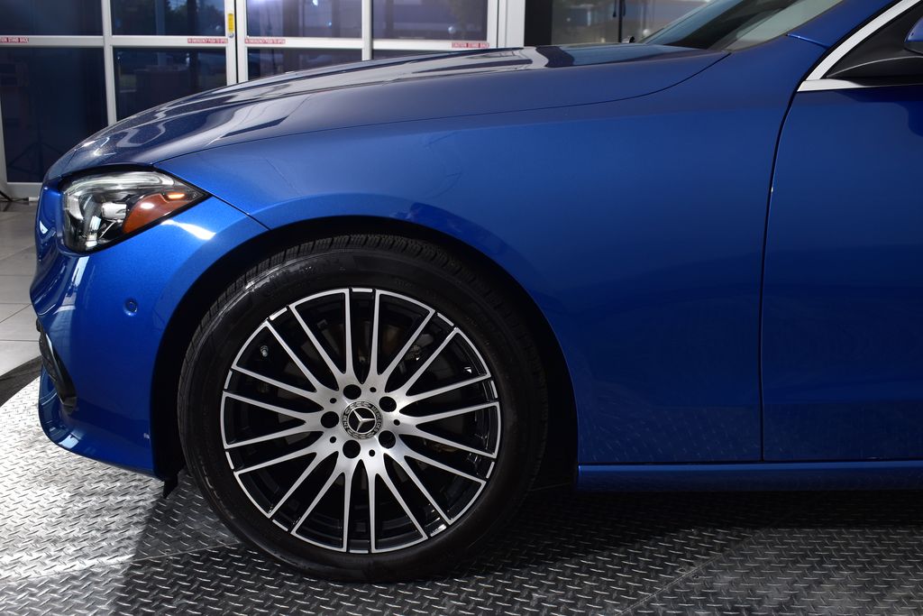 Thumbnail: 2025 Mercedes-Benz C-Class - 9