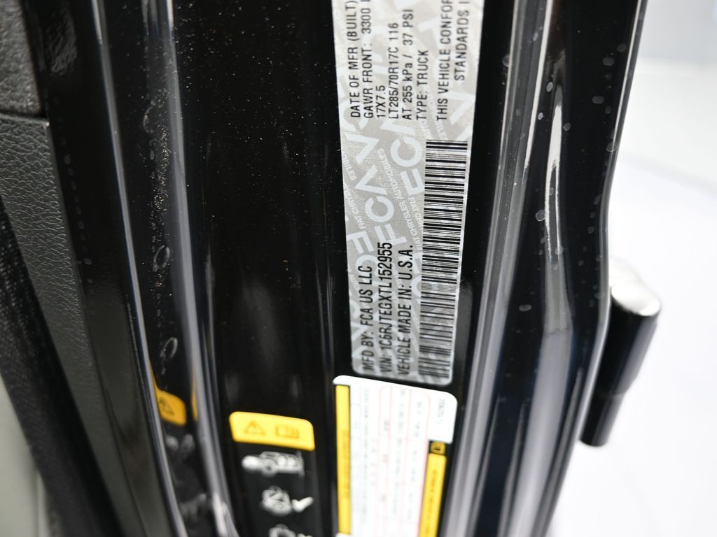 New 2026 Black Clearcoat Jeep Mojave image 16