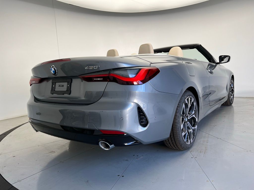 Thumbnail: 2026 BMW 4 Series - 5