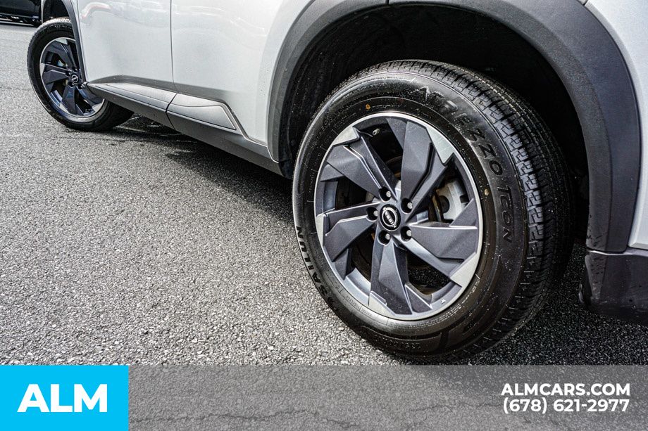 Used 2025 Silver Nissan SV image 15