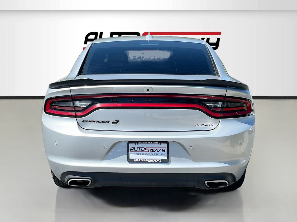 Used 2023 Silver Dodge SXT image 6