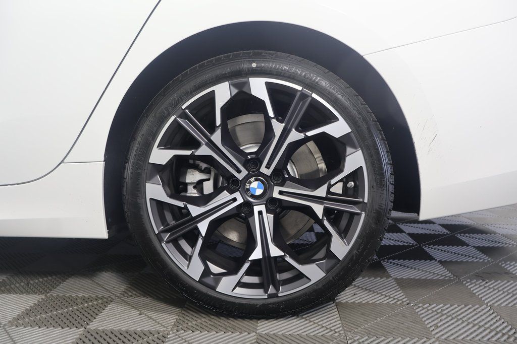 2025 BMW 3 Series 330i 10