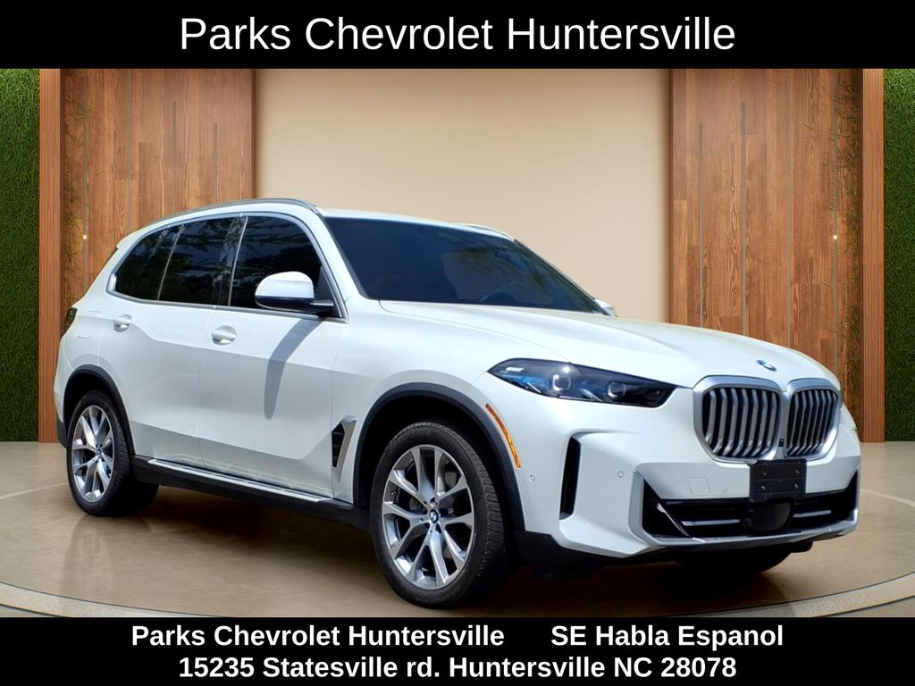 Mineral White Metallic 2025 BMW X5 xDrive40i AWD SUV / Crossover All-Wheel Drive 8-Speed Automatic