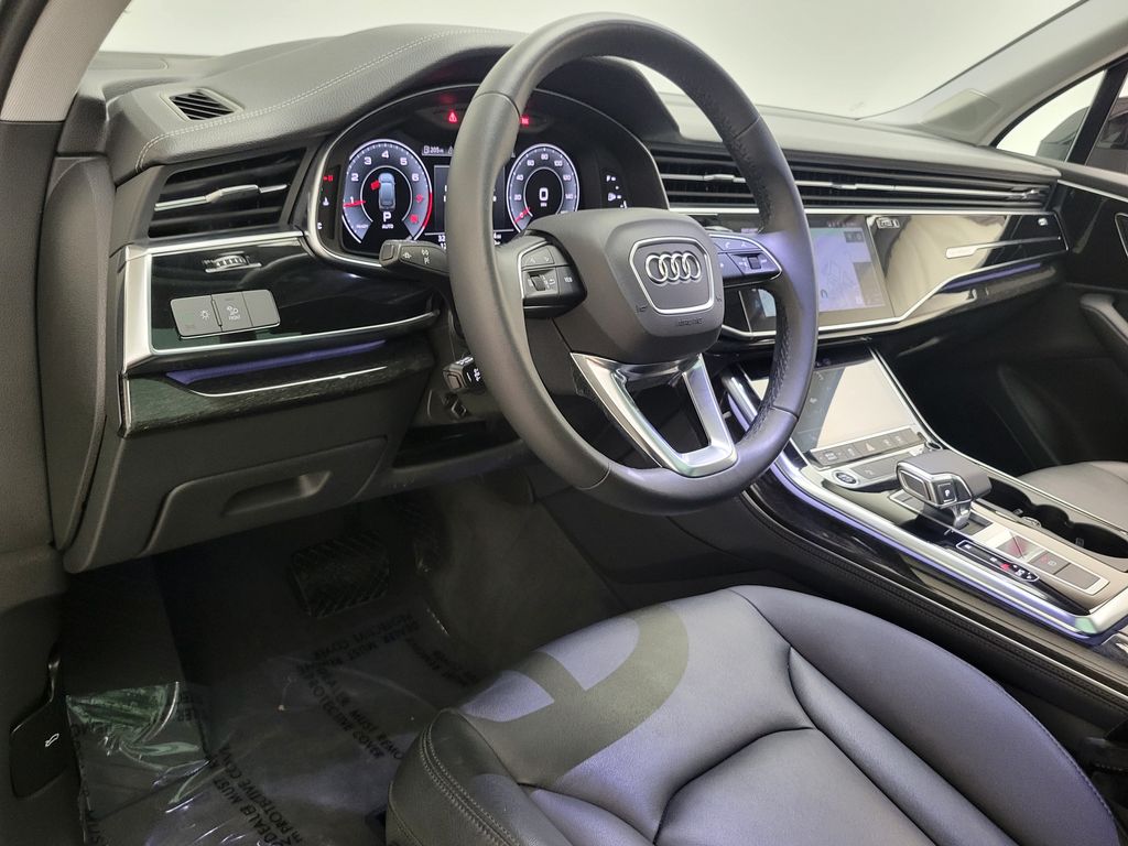 Thumbnail: 2023 Audi Q7 - 29