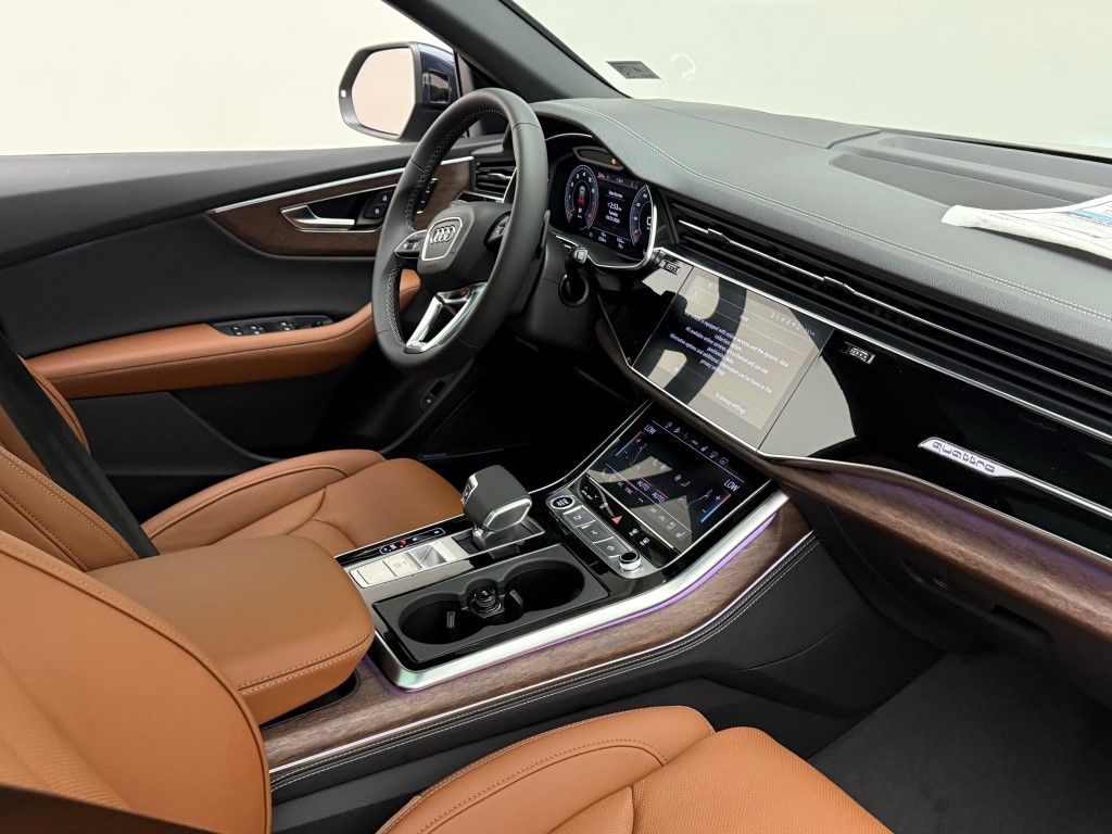 Thumbnail: 2026 Audi Q8 - 9
