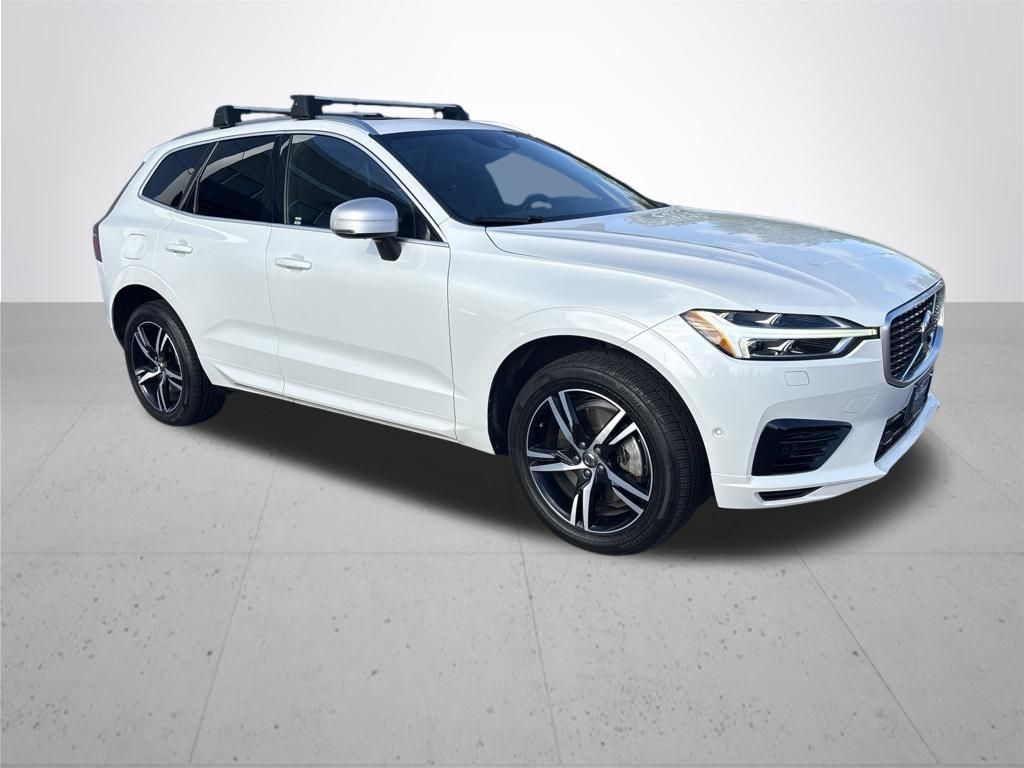 2018 Volvo XC60 Hybrid T8 R-Design
